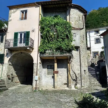 Casa Nell'arco * Bagni di Lucca